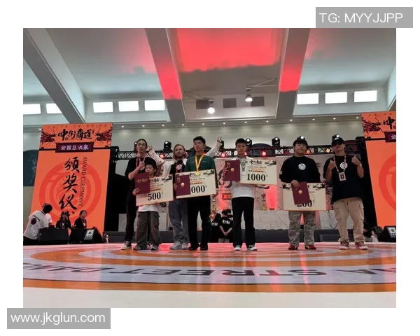 重庆街舞队以80分领跑全国街舞大赛积分榜展现实力与风采