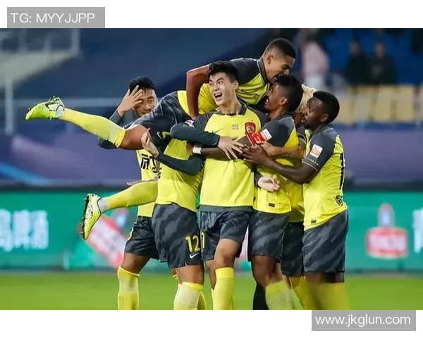 足球扬程的魅力与挑战探索球场上的激情与团队精神